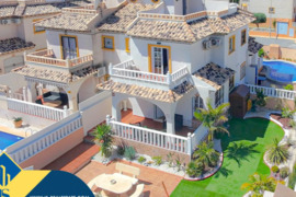 Vila su bendru baseinu, Alicante provincijoje, Orihuela Costa mieste. 3 kambariai | 90 m² | 2 kilome
