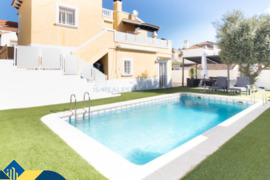 Vila su privačiu baseinu, Alicante provincijoje, San Miguel de Salinas mieste. 4 kambariai | 130 m² 