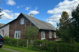 Sodyba Akmenės r. sav., Laumėnai II