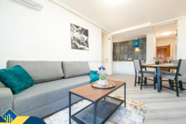 Renovuotas apartamentas su bendru baseinu, Alicante provincijoje, Torrevieja mieste. 3 kambariai | 6
