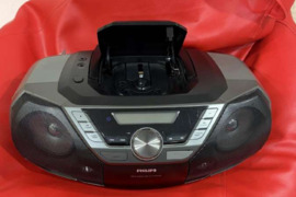 GERA PHILIPS MAGNETOLA, VISKAS VEIKIA,CD, FM,AUX, USB