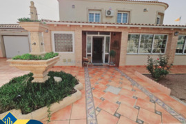 Vila su privačiu baseinu, Alicante provincijoje, Torrevieja mieste, El Chaparral rajone. 6 kambariai