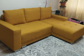 Parduodama kampinė sofa.
