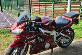 Yamaha YZF, Sportinis motociklas
