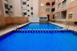 Šiuolaikiškai įrengti viršutinio aukšto apartamentai