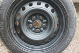 Toyota , Atsarginis ratas, R-16