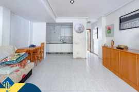 Studija skirta renovacijai, Alicante provincijoje, Torrevieja mieste. 1 kambarys | 45 m² | 1 kilomet
