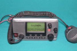 Garmin vhf 100i