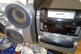 Sharp, centras 2,mc,FM,Aux,  Muzikiniai centrai