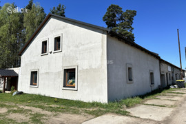 Patalpos Panevėžio r. sav., Paliūniškis, Dvaro g.