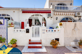 Bungalas su terasa, Alicante provincijoje, Torrevieja mieste, El Chaparral rajone. 2 kambariai | 60 