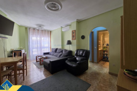 Apartamentas su bendru baseinu, Alicante provincijoje, Torrevieja mieste, Playa del Acequión rajone.