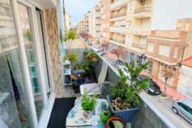 Apartamentas su terasa, Alicante provincijoje, Torrevieja mieste, Playa del Cura rajone. 3 kambariai