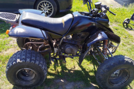 SMC , Triratis - Keturratis motociklas