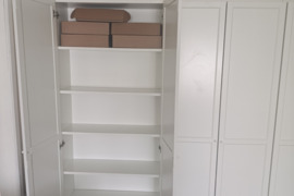 Spintos, pakabinamos spintelės, komodos