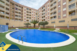 Apartamentas su bendru baseinu, Alicante provincijoje, Torrevieja mieste. 3 kambariai | 58 m² | 750 
