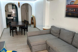 Renovuotas apartamentas su terasa, Alicante provincijoje, Torrevieja mieste, Playa del Cura rajone. 