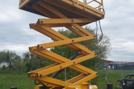 Statybinis zirklinis keltuvas Haulotte H15SX-15m