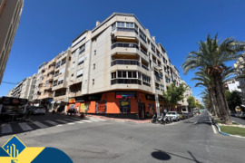 Apartamentas su bendru baseinu, Alicante provincijoje, Torrevieja mieste, Playa del Cura rajone. 3 k