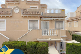 Bungalas su bendru baseinu, Alicante provincijoje, Torrevieja mieste. 4 kambariai | 72 m² | 950 metr