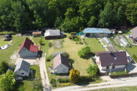 Sodo namas Bazoruose 8,2 arų sklype