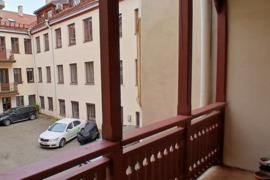 ERDVUS SENOVINIS BUTAS, UŽDARO KIEMO PUSĖ- VIETA RAMI
