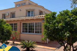 Vila su privačiu baseinu, Alicante provincijoje, Torrevieja mieste, El Chaparral rajone. 6 kambariai
