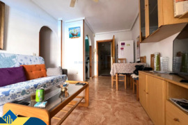 Apartamentas su bendru baseinu, Alicante provincijoje, Torrevieja mieste, Playa del Cura rajone. 2 k