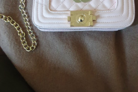 Moteriska rankine Chanel