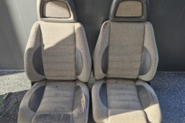 Alfa Sud Sprint 1,7 arba 1,5 orginalios sėdynės. Reikia restauruoti.
