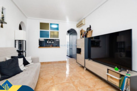 Bungalas su bendru baseinu, Alicante provincijoje, Torrevieja mieste. 3 kambariai | 57 m² | 3 kilome