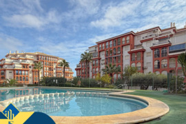 Renovuotas apartamentas su bendru baseinu, Alicante provincijoje, Torrevieja mieste. 2 kambariai | 4