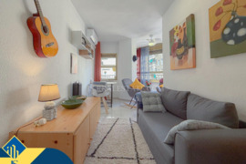Renovuotas apartamentas su terasa, Alicante provincijoje, Torrevieja mieste, Playa del Cura rajone. 
