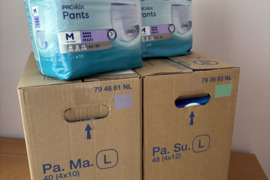 Parduodu Tena sauskelnes kelnaites, M dydis (80-110cm), Maxi (8 lašiuk.), yra 10 pakuočių (po10 vnt.