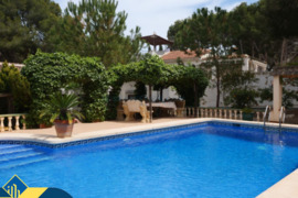 Vila su privačiu baseinu, Alicante provincijoje, Torrevieja mieste, Los Balcones rajone. 9 kambariai