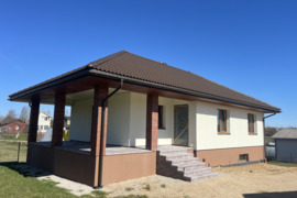 Namas Molėtų r. sav., Molėtai, Serbentų g.