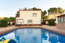 Vila su privačiu baseinu, Alicante provincijoje, Torrevieja mieste, Los Balcones rajone. 11 kambaria