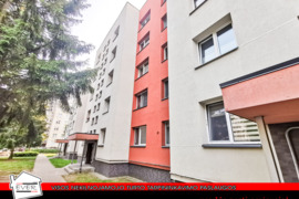 2 kamb.butas tarpiniame aukšte, renovuotame name S. Žukausko g.!