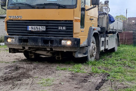 Volvo FL 614 4×2 Savivartis su Kranu
