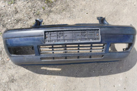 Volkswagen Golf 4 1999 likusios dalys Priekinis bamperis, Lempa, Spidometras. Viskas po 10 eur. Perk