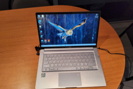 Asus Vivobook X403f: 14