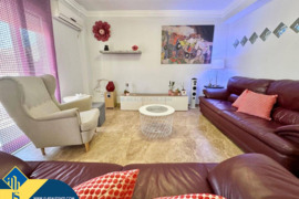 Renovuotas apartamentas su terasa, Alicante provincijoje, Torrevieja mieste. 4 kambariai | 110 m² | 