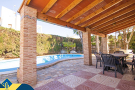 Vila su privačiu baseinu, Alicante provincijoje, Torrevieja mieste, Playa del Cura rajone. 4 kambari