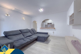 Renovuotas apartamentas su terasa, Alicante provincijoje, Torrevieja mieste, Playa de los Locos rajo