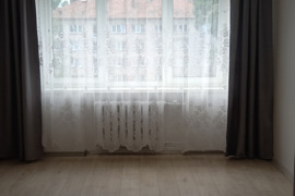 Kambarys bendrabutyje 17 kv.m,. 17500 eur