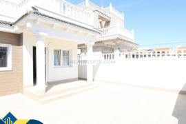Vila su terasa, Alicante provincijoje, Torrevieja mieste, El Chaparral rajone. 4 kambariai | 88 m² |