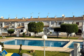 Renovuotas namas su bendru baseinu, Alicante provincijoje, Torrevieja mieste, Playa de Los Locos raj