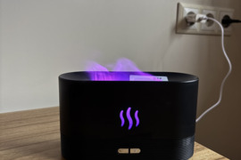 Stilingas Modernus Liepsnos Difuzorius Aromaterapijai 130ML LED USB