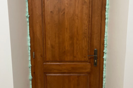 MEDINĖS DURYS