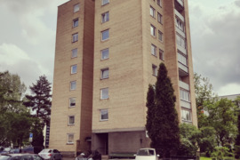 Taikos g. Utenos mieste 2 kabarių butas laukia naujų šeimininkų. 